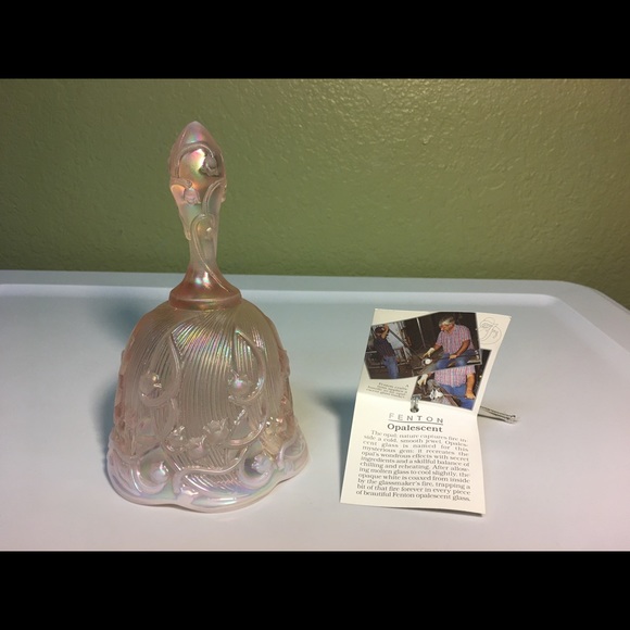 SOLD Beautiful Retro Fenton Pink Opalescent Glass Dinner Bell - Picture 3 of 12